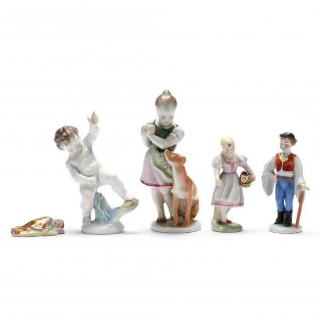 FIVE HEREND NATURAL FIGURINES