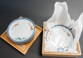 FIVE KAKIEMON PORCELAIN PLATES
