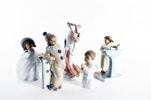 FIVE LLADRO PORCELAIN FIGURES