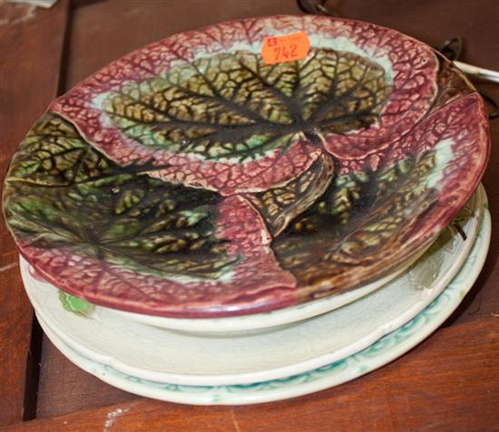 Five majolica plates Estimate $