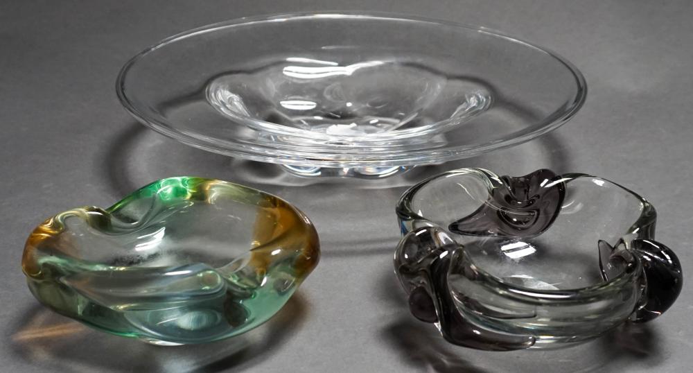 FIVE MODERNIST ART GLASS