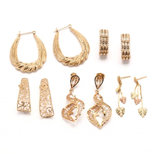 FIVE PAIRS OF GOLD EARRINGS To