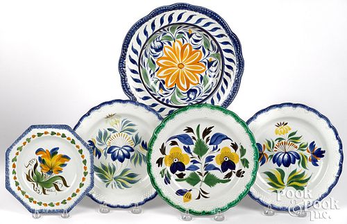 FIVE PEARLWARE PLATESFive pearlware