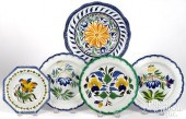 FIVE PEARLWARE PLATESFive pear