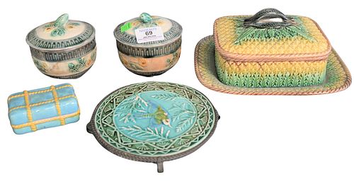 FIVE PIECE LOT OF MAJOLICA TO