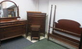 FIVE PIECE THOMASVILLE CHAIR C
