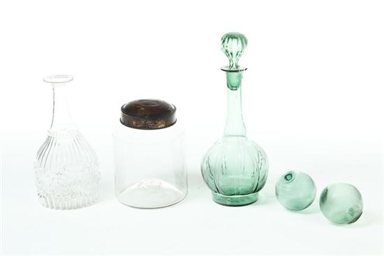 FIVE PIECES OF BLOWN GLASS. 