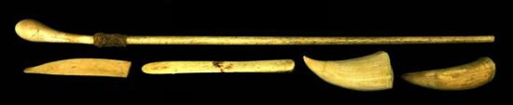 FIVE PIECES OF BONE ITEMS,