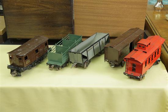 FIVE PIECES OF IVES TRAIN. Standard
