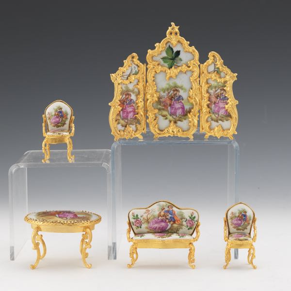 FIVE PIECES OF LOUIS XIV STYLE