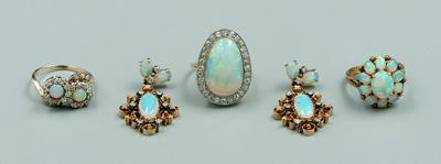 Five pieces opal jewelry: three