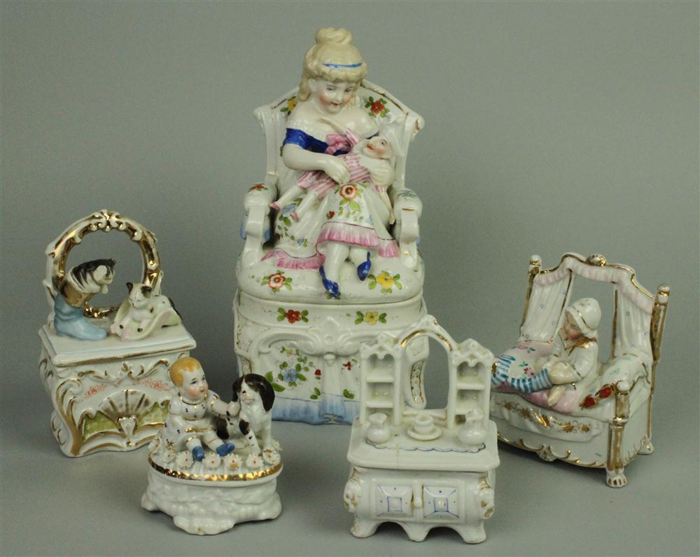 FIVE PORCELAIN FARINGS late 19th