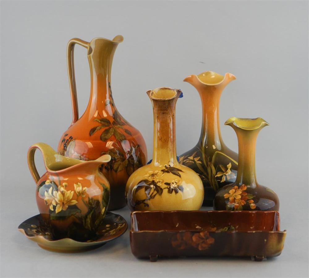 FIVE ROOKWOOD ART POTTERY PIECES