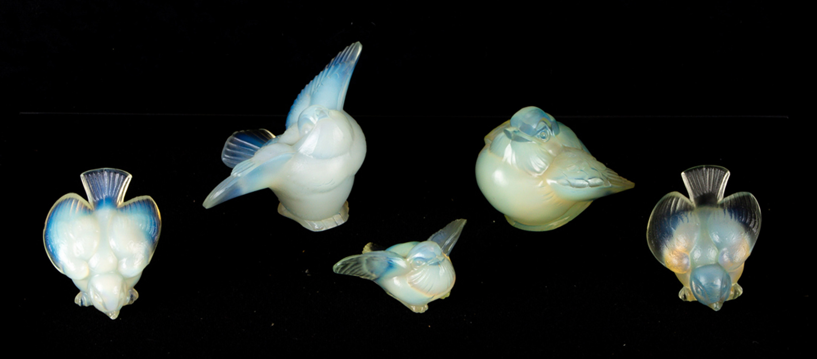 FIVE SABINO OPALESCENT GLASS