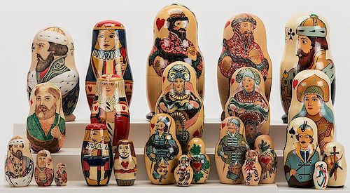 FIVE SETS OF RUSSIAN NESTING