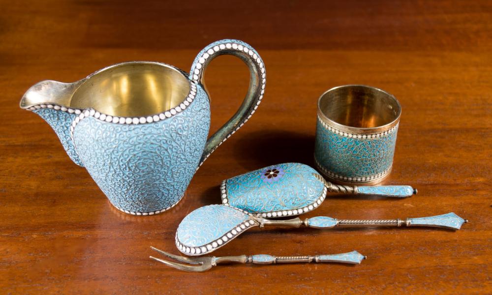 FIVE SIMILAR ITEMS OF TURQUOISE