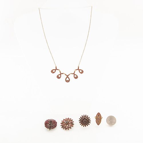 FIVE VICTORIAN GARNETS JEWELRY,