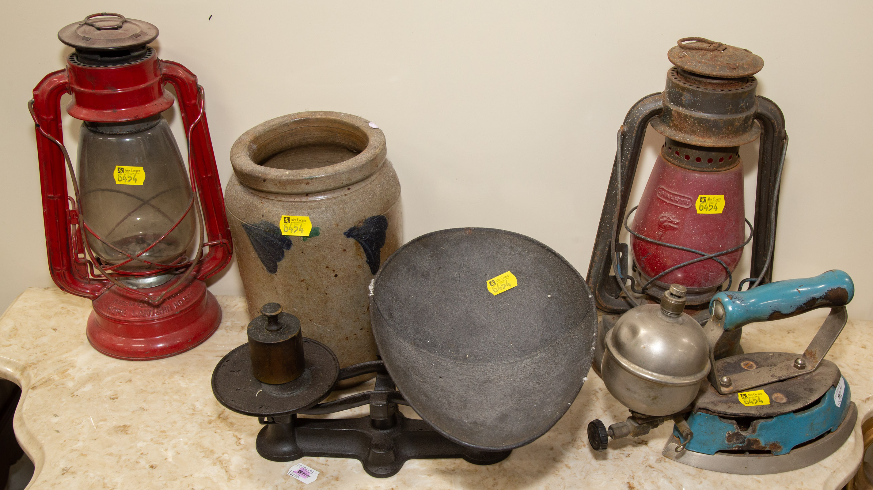 FIVE VINTAGE ITEMS Includes balance
