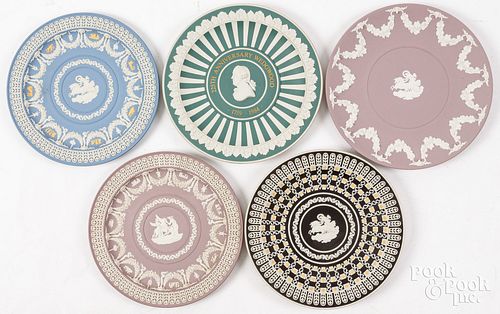 FIVE WEDGWOOD JASPERWARE PLATESFive