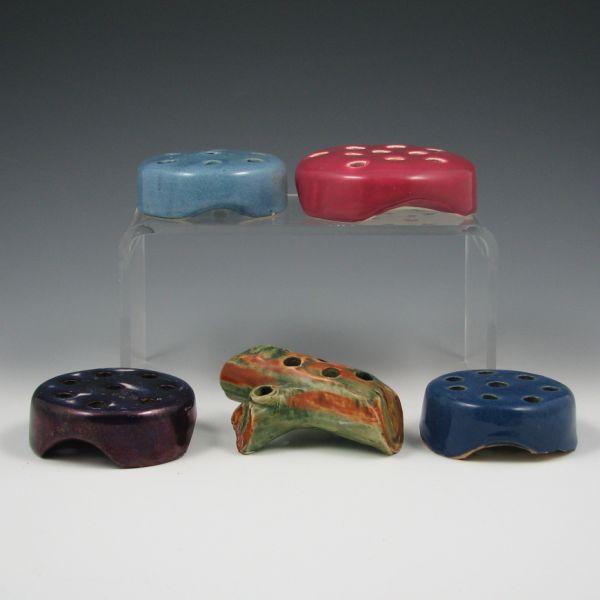 Five Weller flower frogs