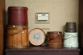 FIVE WOODEN FIRKINS. Stave con