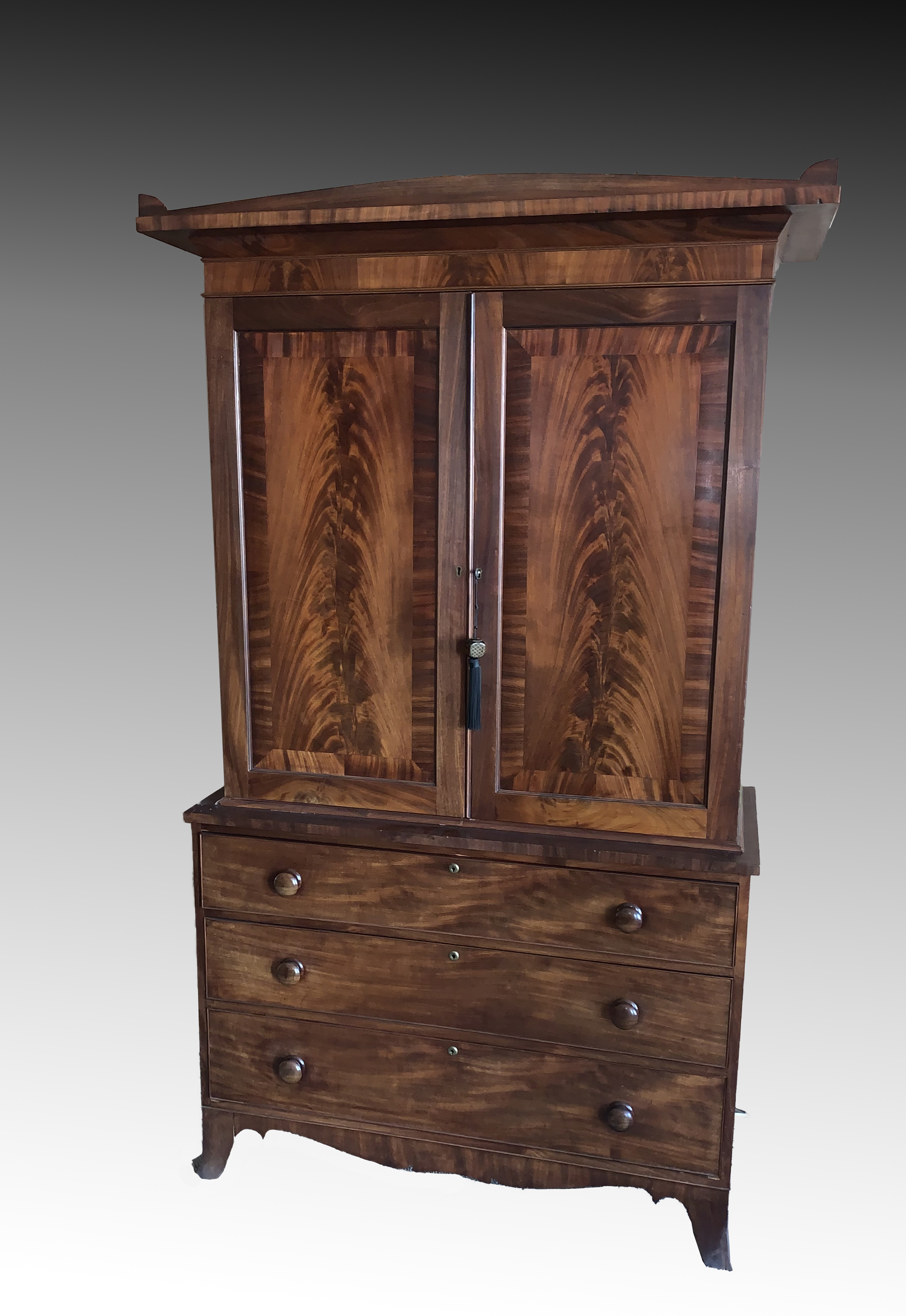 FLAME GRAIN MAHOGANY CABINET: Flame