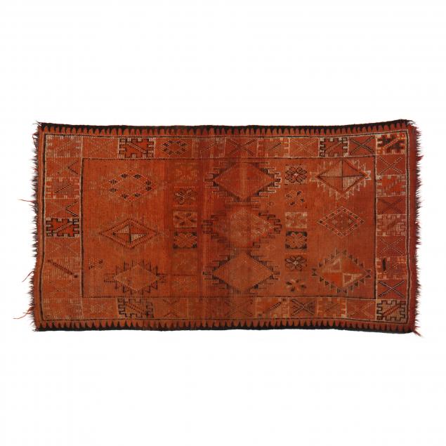 FLAT WEAVE AREA RUG Rust field with