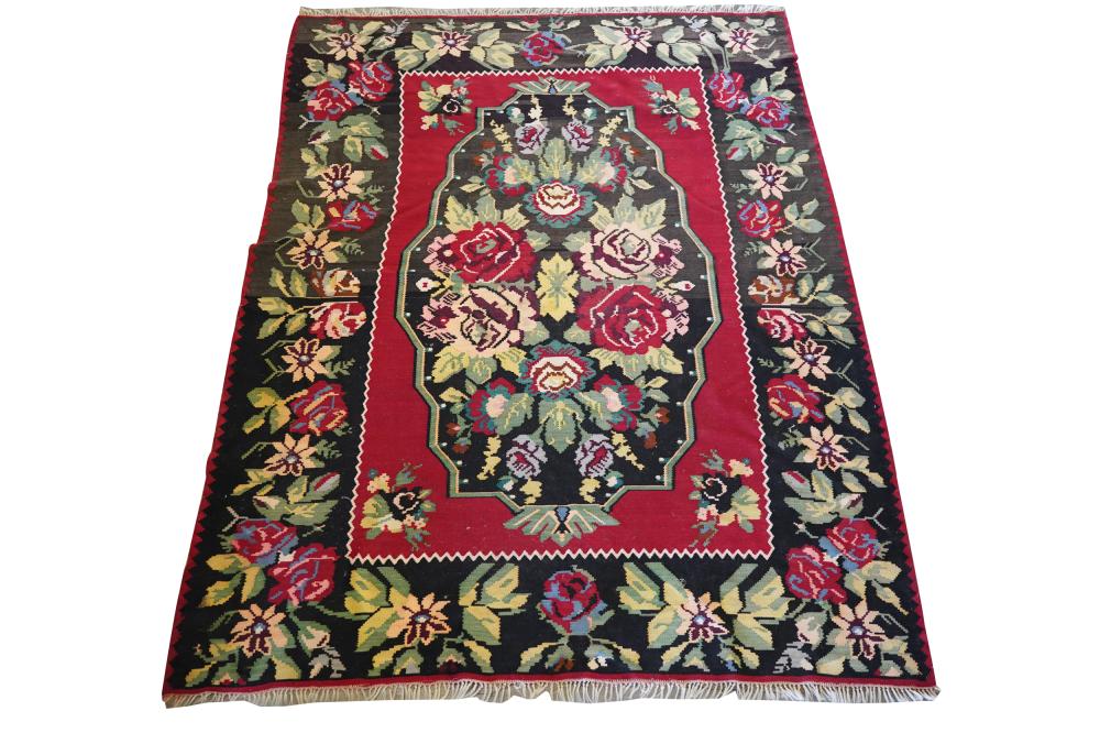 FLATWEAVE RUGfloral pattern 10'2" x
