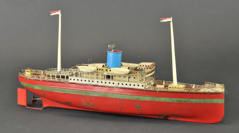FLEISCHMANN CLOCKWORK OCEAN LINER