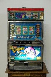 FLIPPER SLOT MACHINE ON OAK ST
