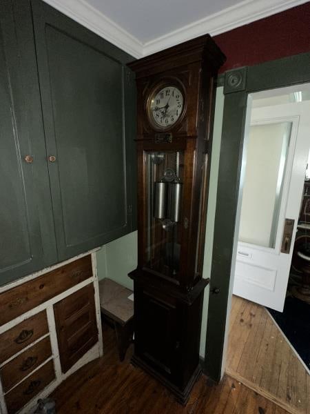 FLOOR CLOCK, MAGNETA CLOCK
