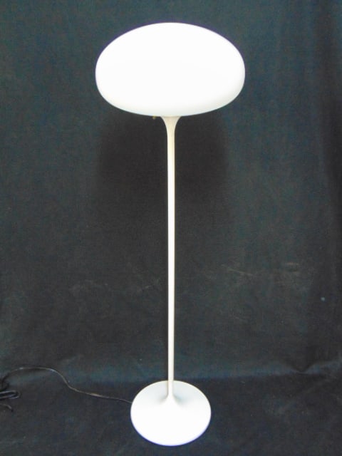 FLOOR LAMP BY PORTABLE LAMP,