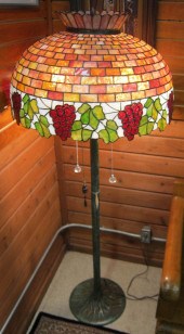 FLOOR LAMP IN THE MANNER OF LO