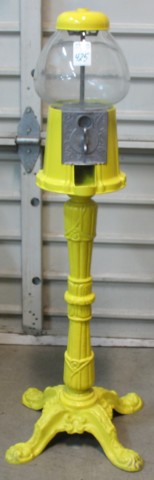 FLOOR MODEL GUMBALL MACHINE