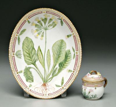 Flora Danica serving bowl, sawtooth