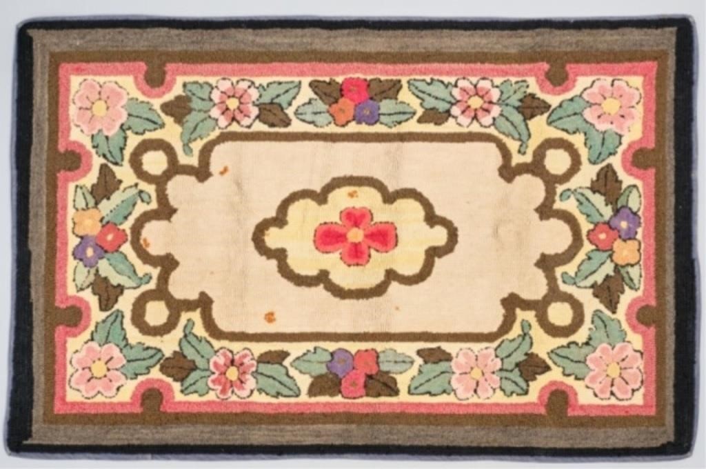 FLORAL HOOKED RUGA large hooked rug