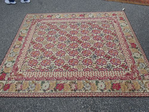 FLORAL LOOMED CARPETHand loomed