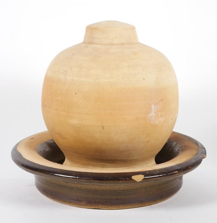 FLORIDA CRARY POTTERY CHICKEN