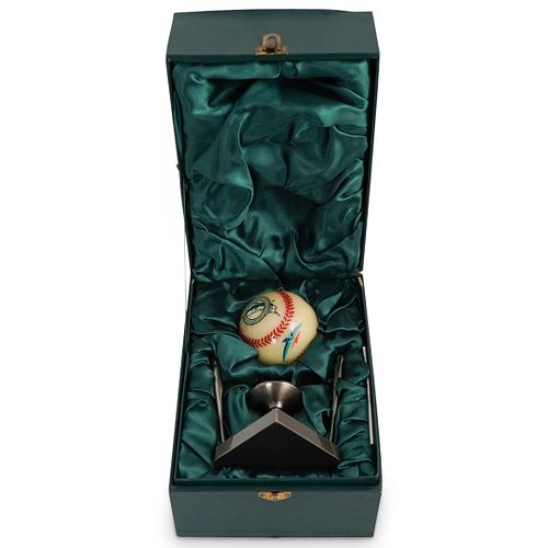 FLORIDA MARLINS BALLDESCRIPTION: