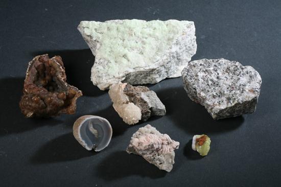 FLOURESCENT MINERAL LOT.