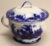 FLOW BLUE COVERED CHAMBER POTE