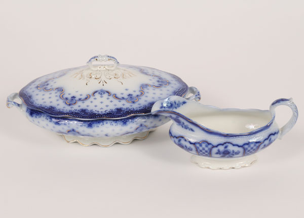Flow Blue Keele covered dish and