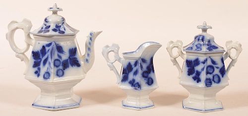 FLOW BLUE STRAWBERRY PATTERN 3