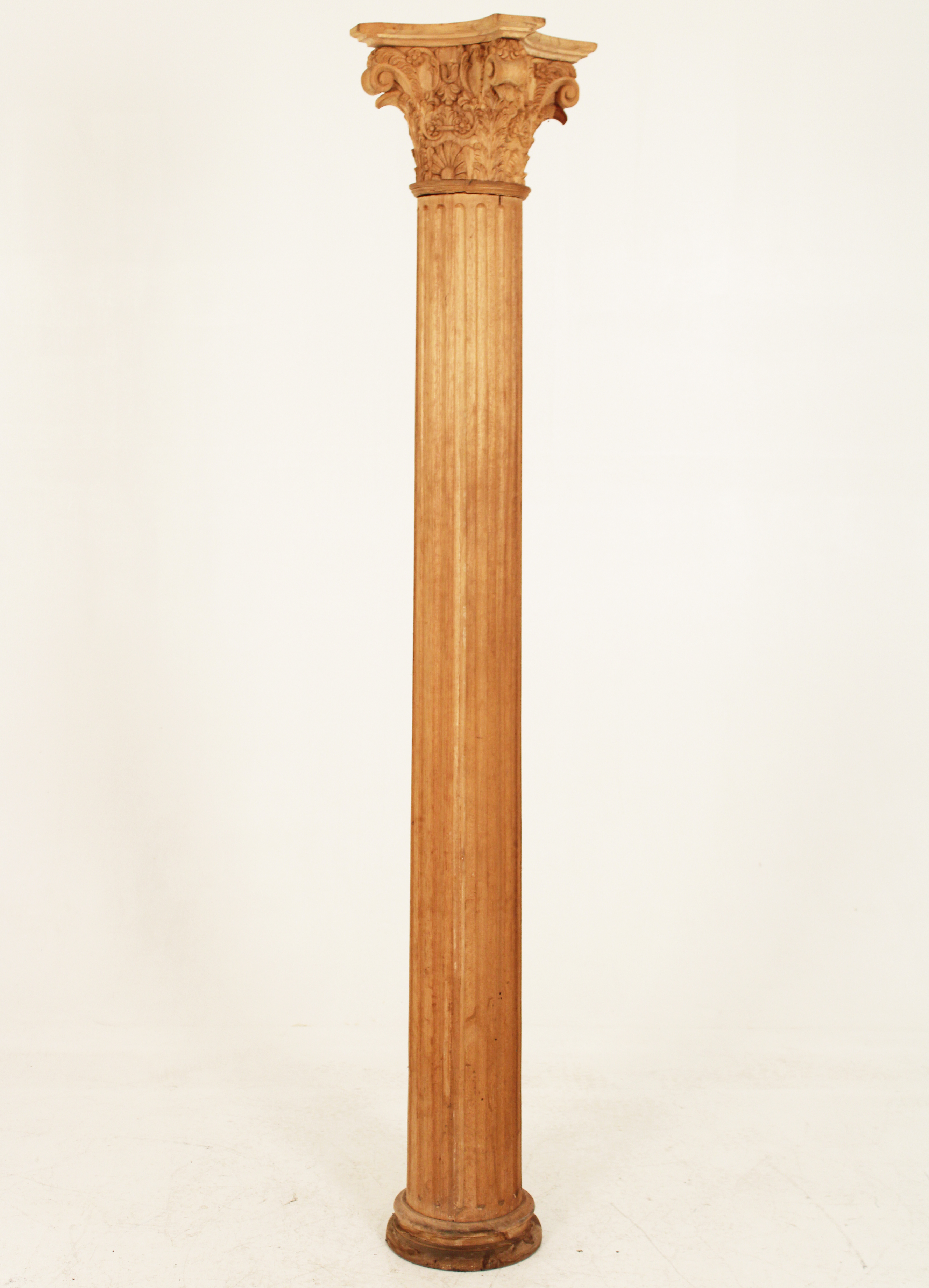 FLUTED CARVED WOOD CORINTHIAN