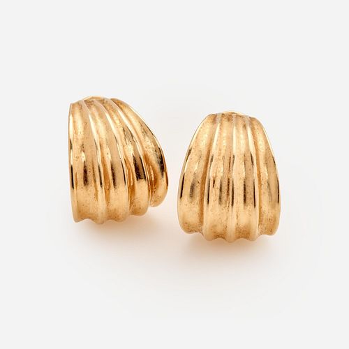 FLUTED DEMI HOOP EARRINGS IN 14KA