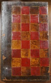 FOLDING CHESS/BACKGAMMON BOARD