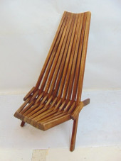 FOLDING SLATTED WOOD DECK CHAI