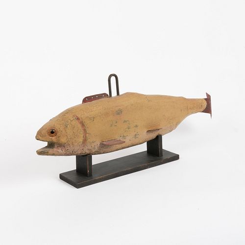 FOLK ART CARVED FISH DECOYA large