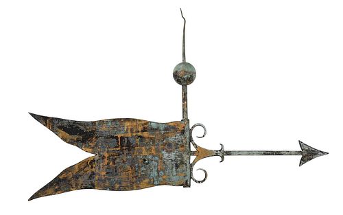 FOLK ART MOLDED SWALLOW TAILED