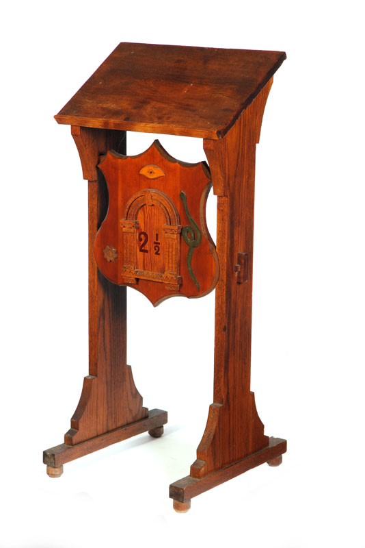 FOLKSY FRATERNAL LODGE LECTERN. 